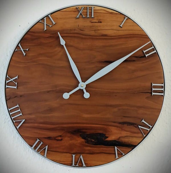 Apfelholz Wanduhr 40cm