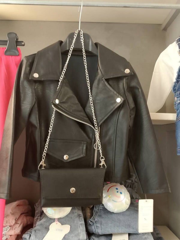 Chiodino in pelle con borsa