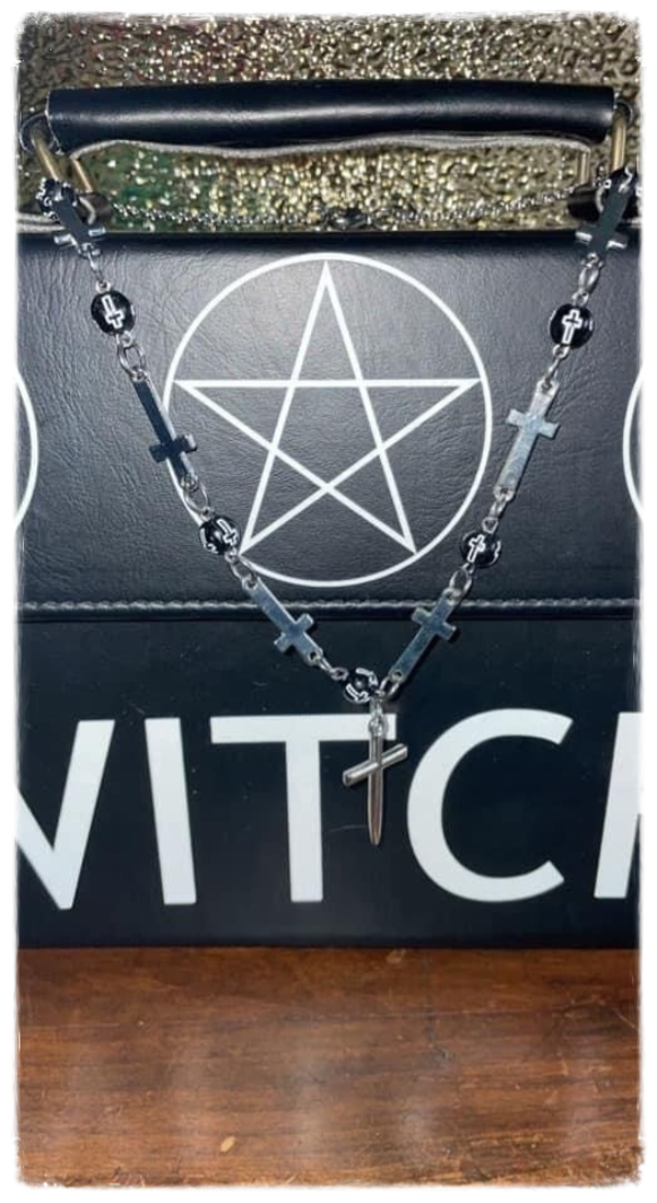 mix van omgekeerde kruis en gewoon ketting