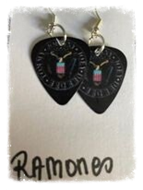 Ramones plectrum