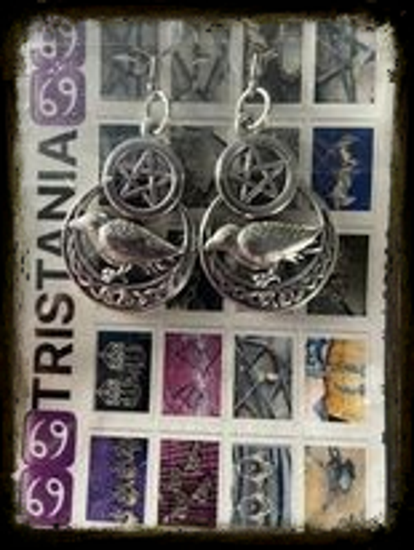 Oorbellen crow pentagram