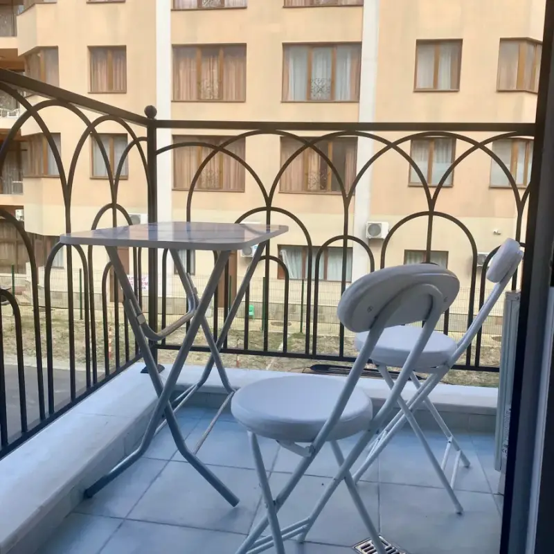 img_5503-balcony-standard.webp