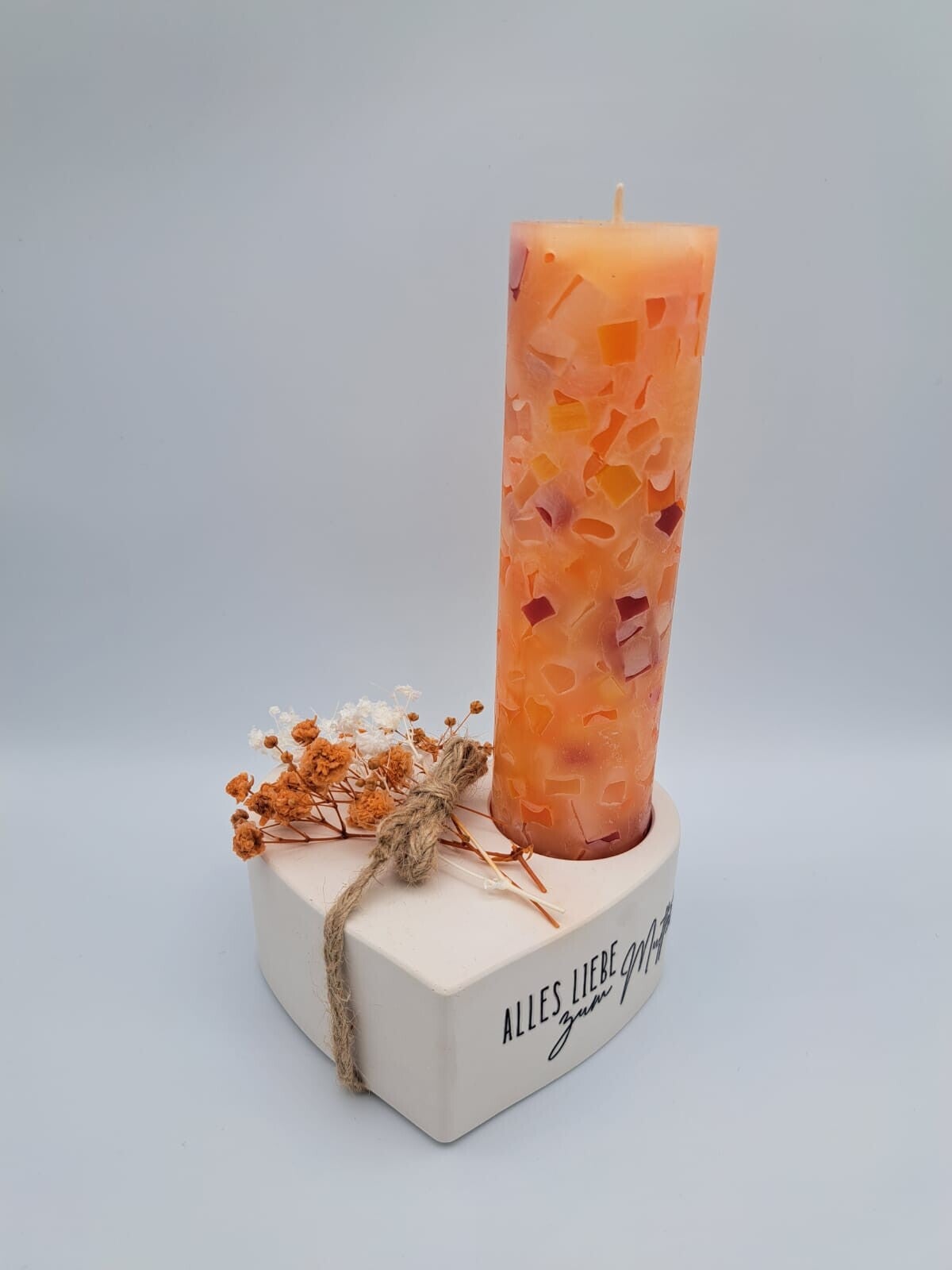 Kerze mit Herz Gipsständer und Trockenblumen