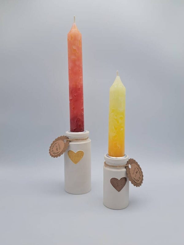 2 kleine Kerzen mit 2 Herz Gipsständer