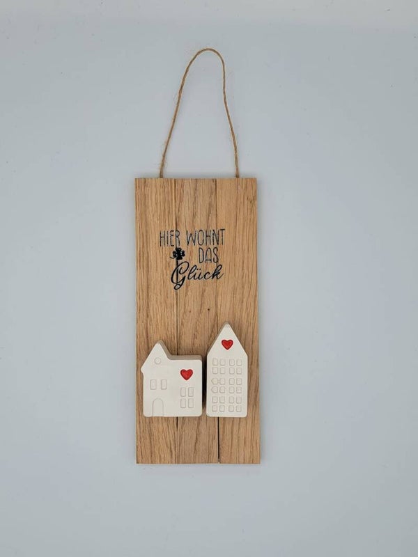 Wandhänger aus Hölzli, Gipshäuser und Trockenblumen