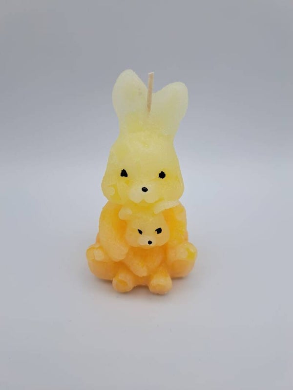 Kerze Hase mit Jungen gelb