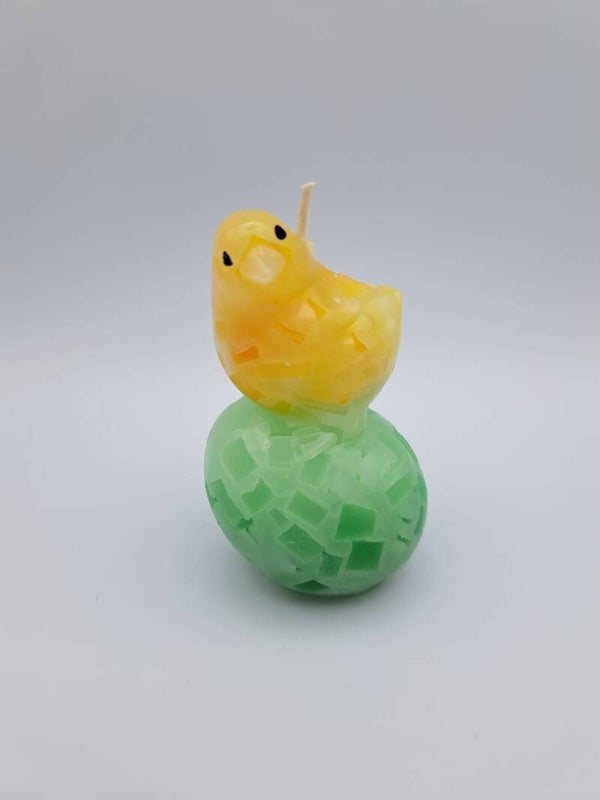 Kerze Huhn stehend mit Ei gelb/grün