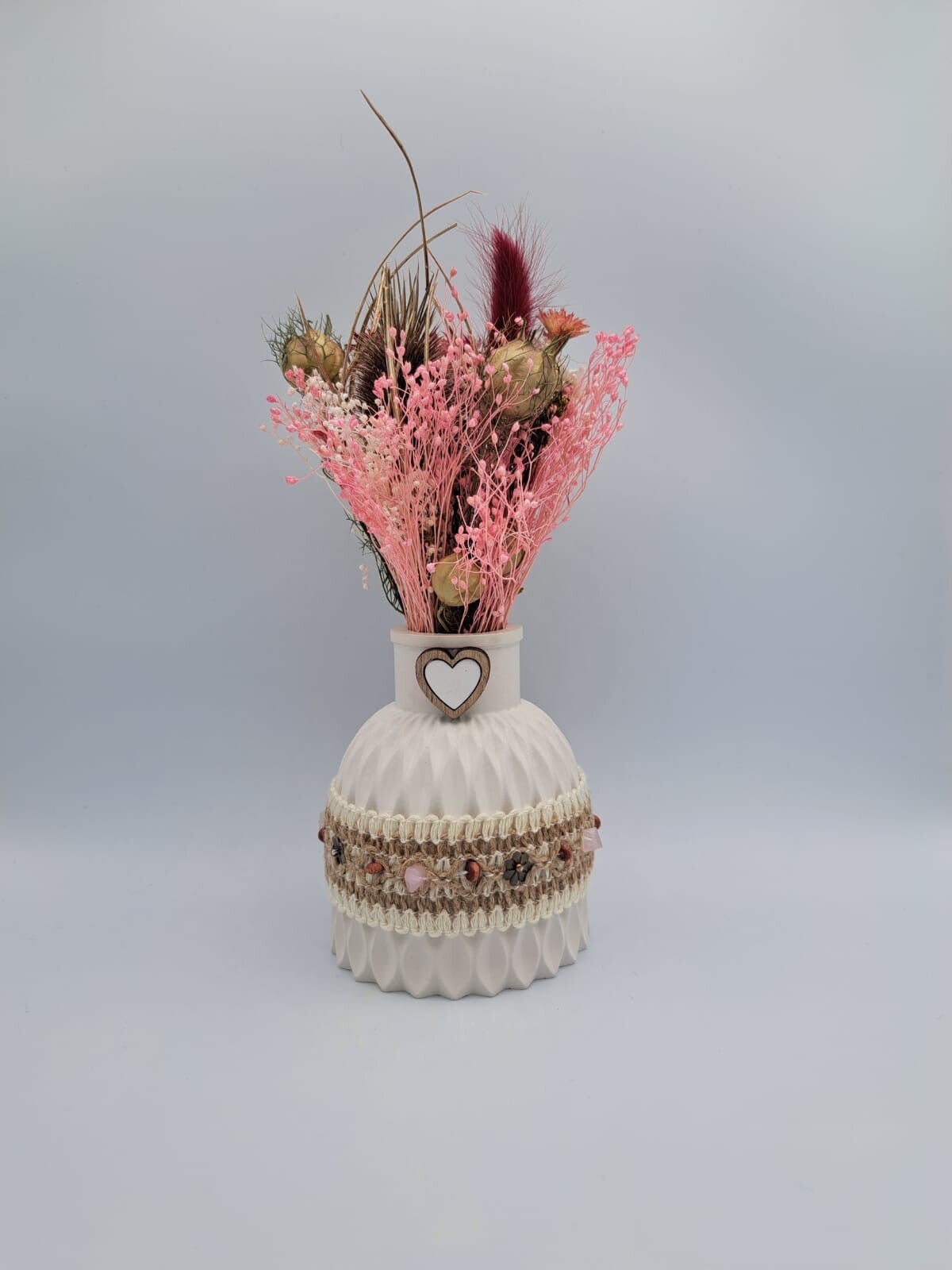 Gips Vase weiss mit Trockenblumen
