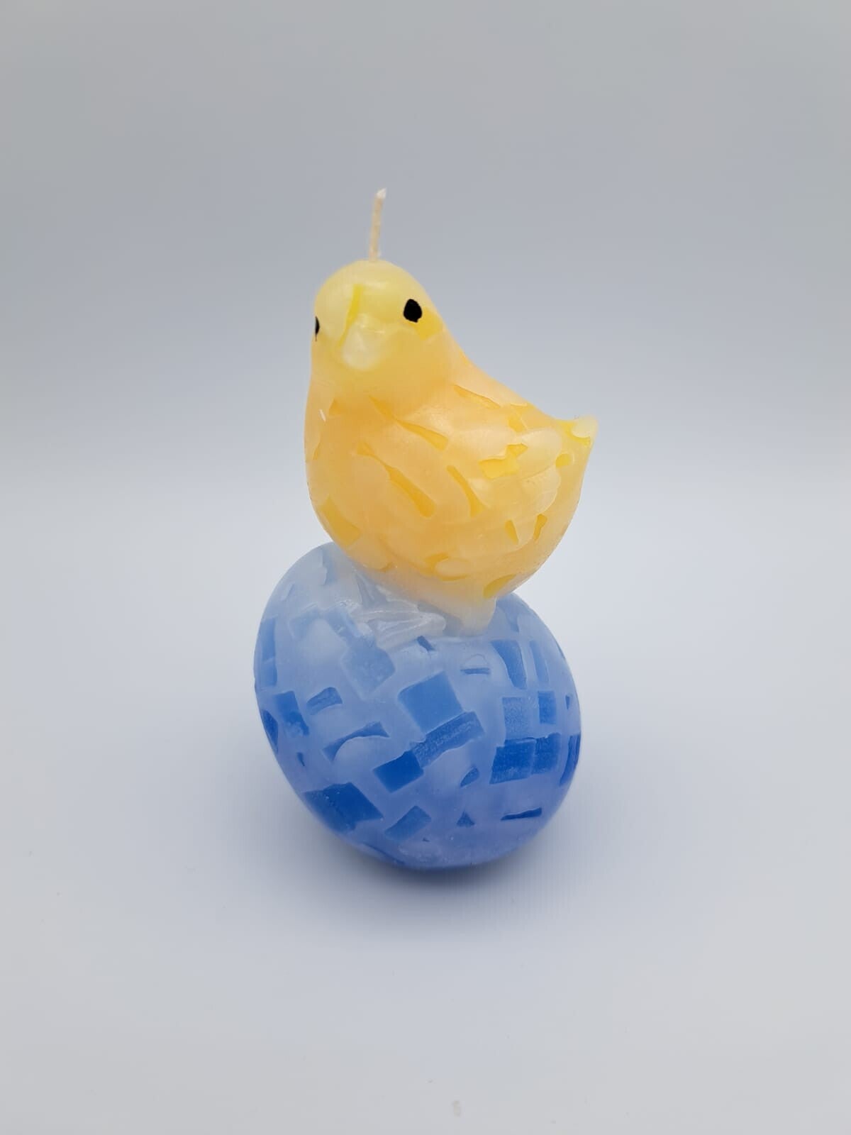 Kerze Huhn stehend mit Ei gelb/blau