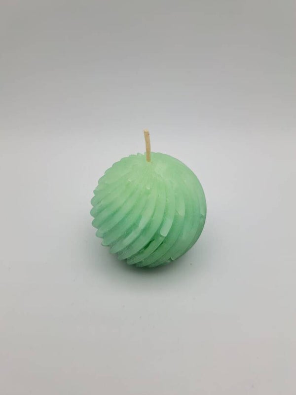 Kleine Kugel gerippt grün