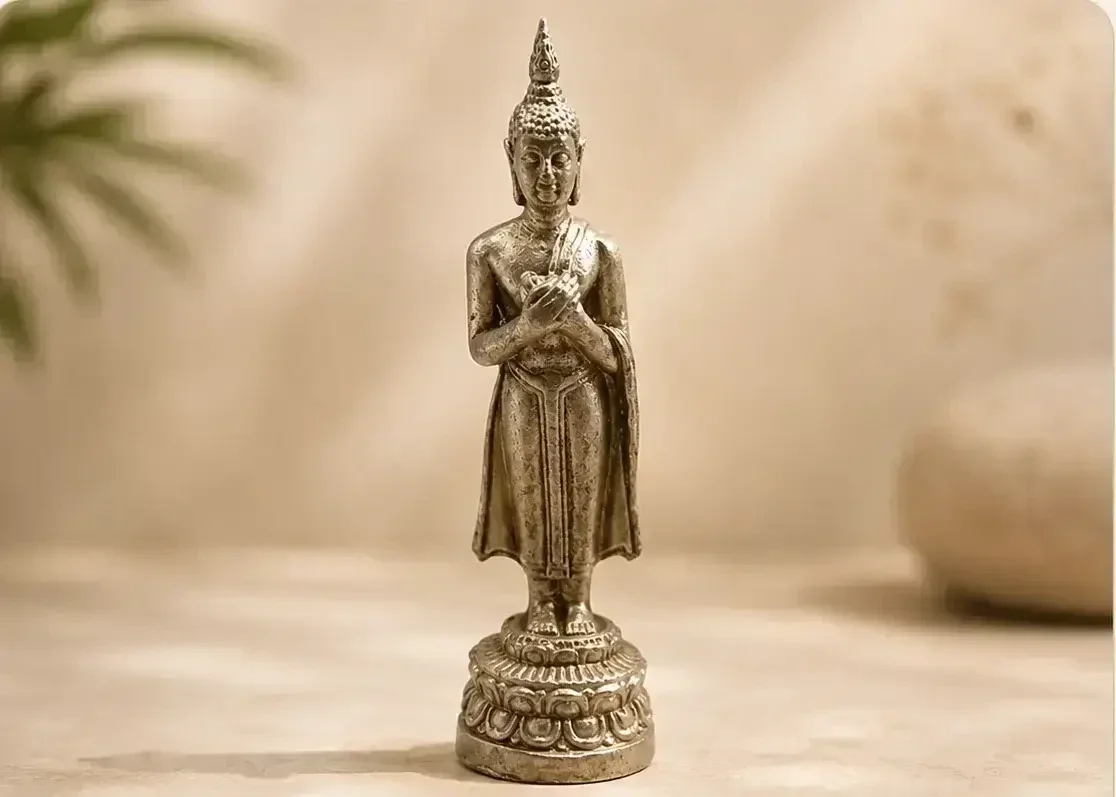Geboortedag Vrijdag Dagboeddha Pang Ram Pueng beeld