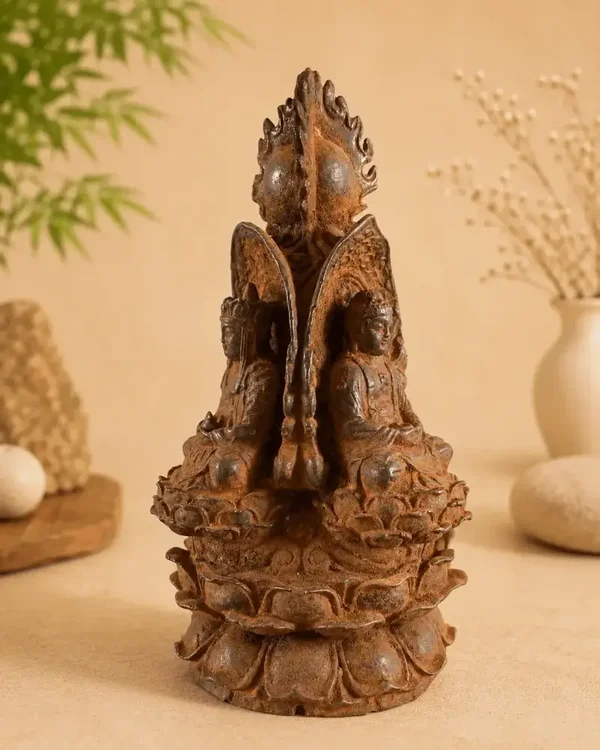 Gietijzeren Boeddha altaarbeeld 3 figuren 23 cm