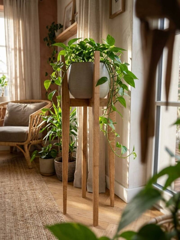 Porte-plante artisanal en chêne massif – Haut. 80 cm