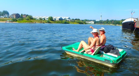 gasten in de trapboot.jpg