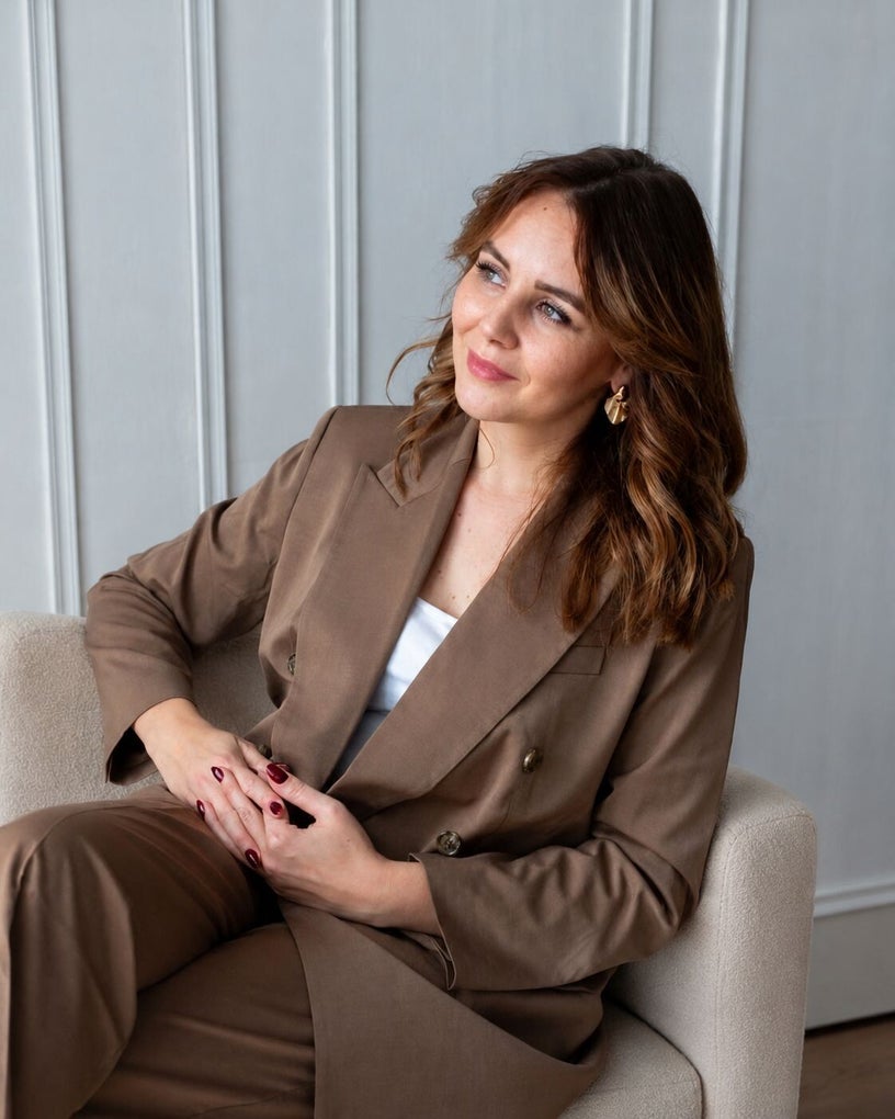 Rose Visser, virtual assistant voor webshops en e-commerce brands, gespecialiseerd in klantenservice en administratie uitbesteden