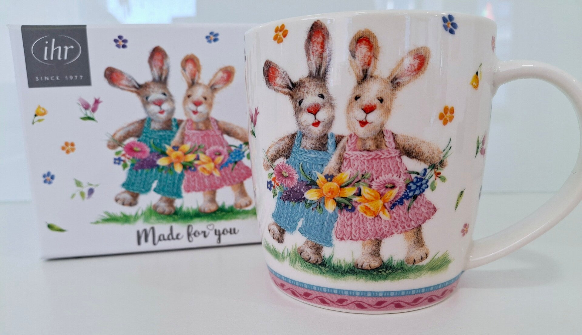 Ihr Porzellanbecher Osterhasen im Karton