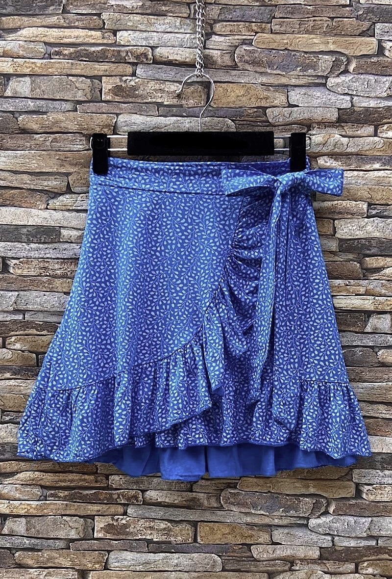 Rück mit Rüschen blau 21078