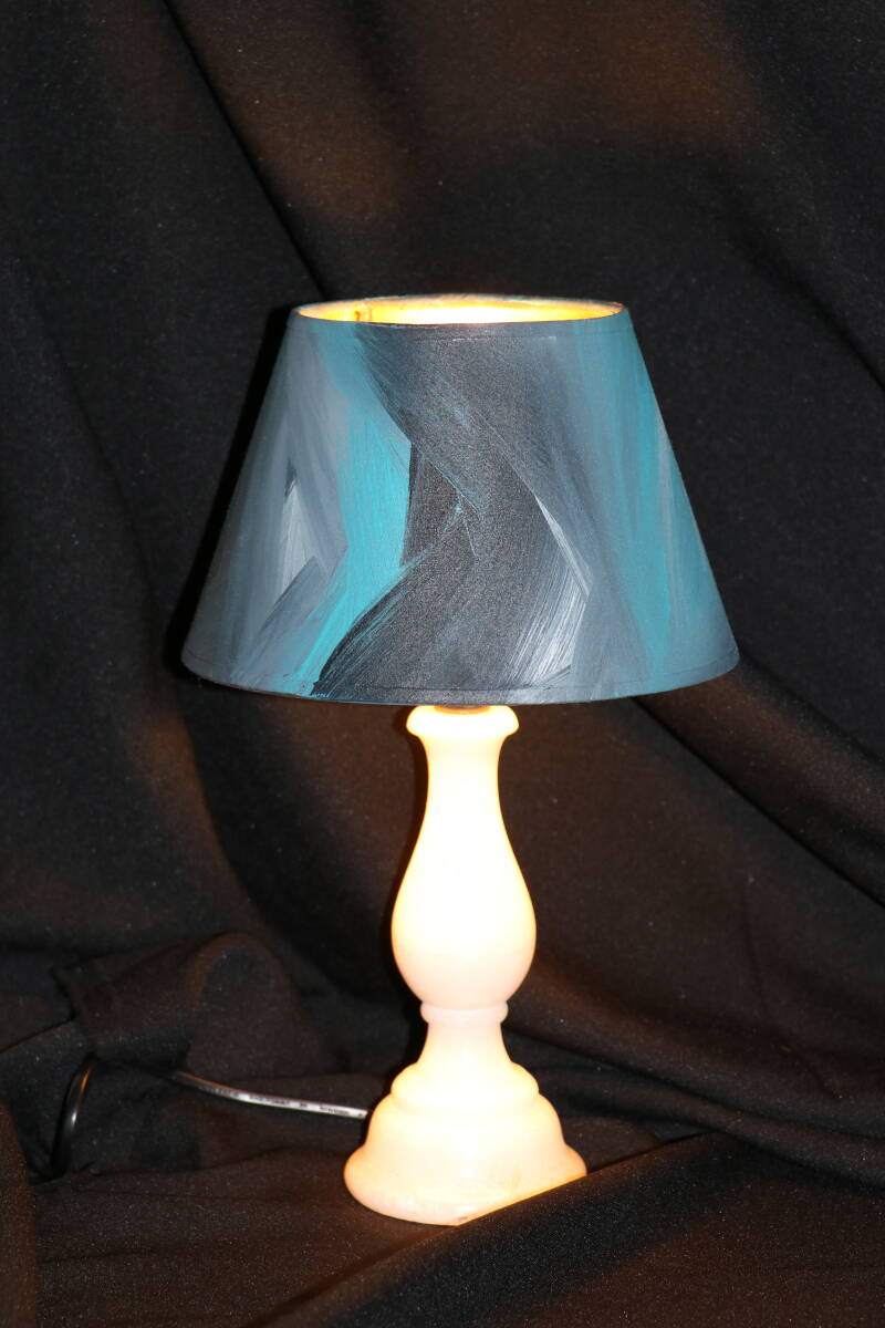 petite-lampe-bois-turquoise-allum-e-standard-slh5v2.jpg
