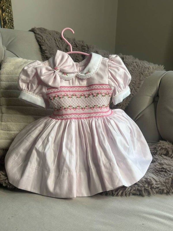 Light pink smock dress 💕