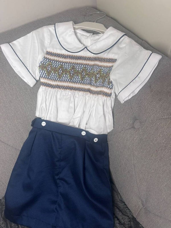Boys navy smocked shorts