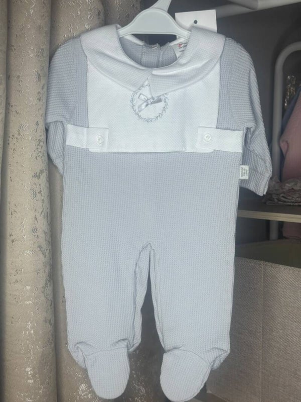 Lovely grey sleepsuit