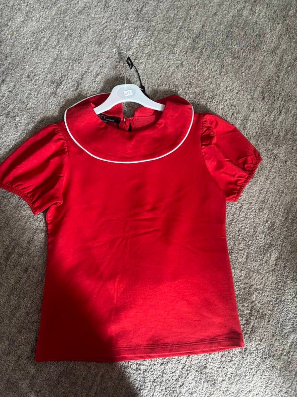 Red outline shorts and tshirt