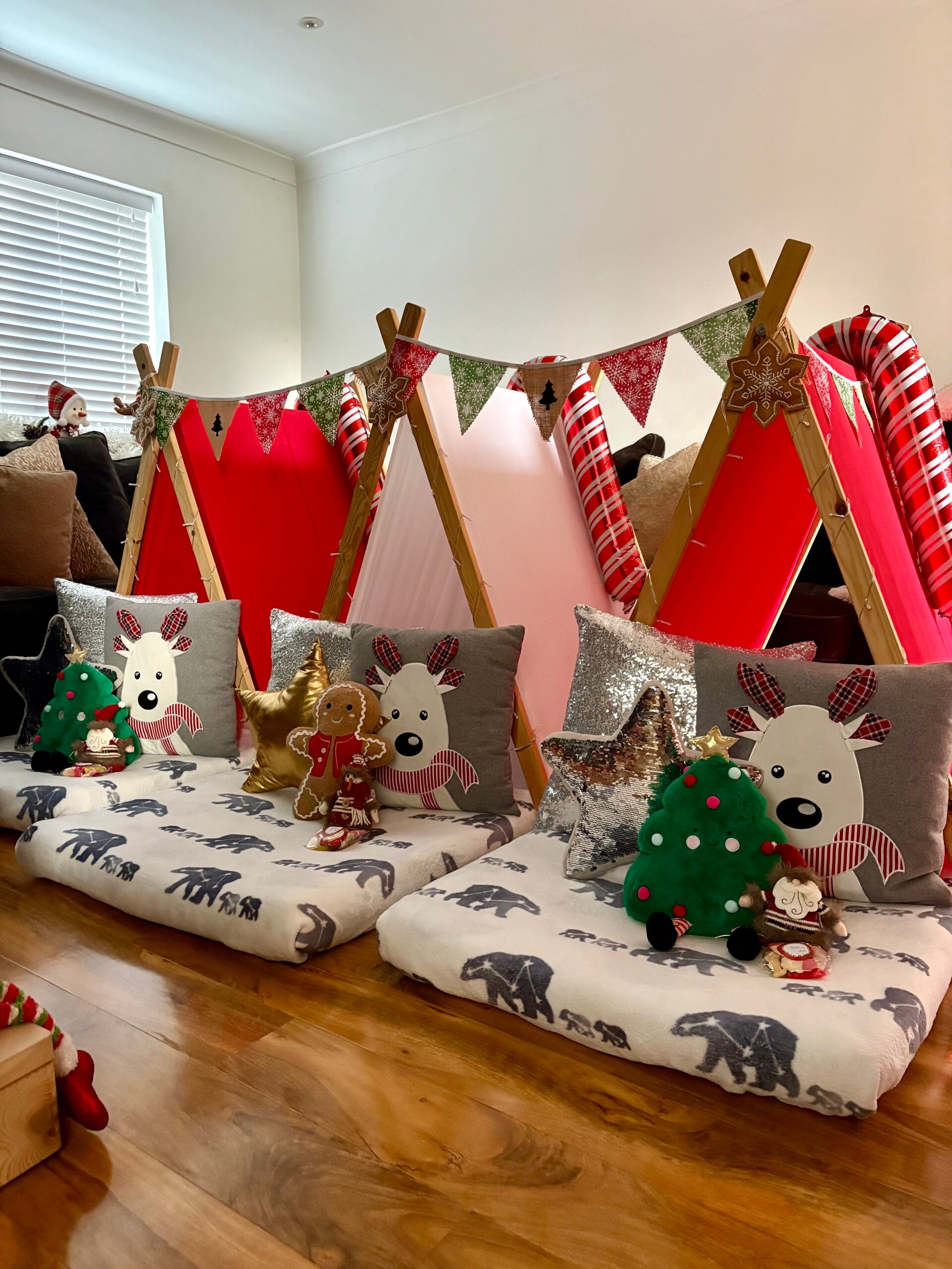 Christmas Cheer Teepee sleepover parties in Manchester, Stockport, Cheshire and High Peak, Derbyshire