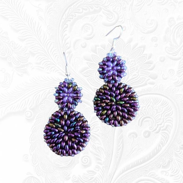 Boucle d’oreilles violet irisé