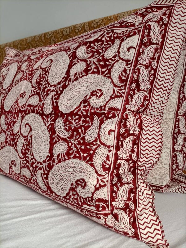 Neer Cushion Cover
