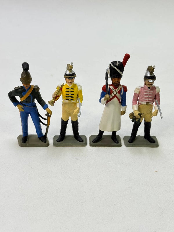 Lot de 4 figurines Starlux plastique empire (OB105)
