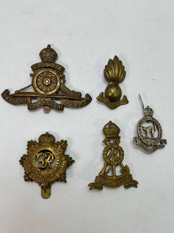 Lot de 5 insignes Anglais Canadiens WW2 (20W-26)