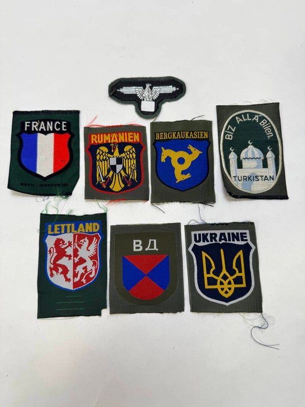 Lot de 8 insignes tissés collaboration Allemande WW2 - copies (16W-26)