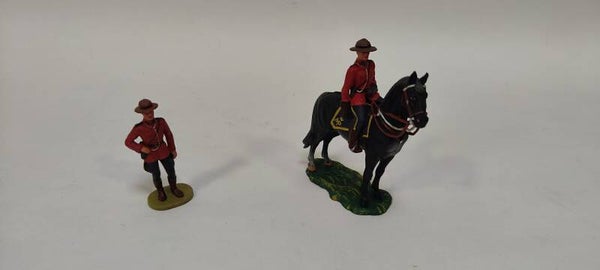 Lot de 2 figurines soldats police montée Elastolin (OB138)