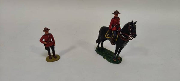 Lot de 2 figurines soldats police montée Elastolin (OB137)