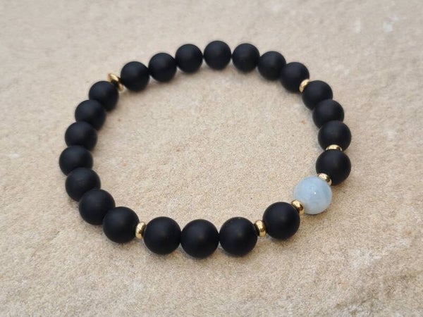 Edelstein-Armband "Inner Voice", Onyx matt mit Aquamarin, 24K-vergoldet