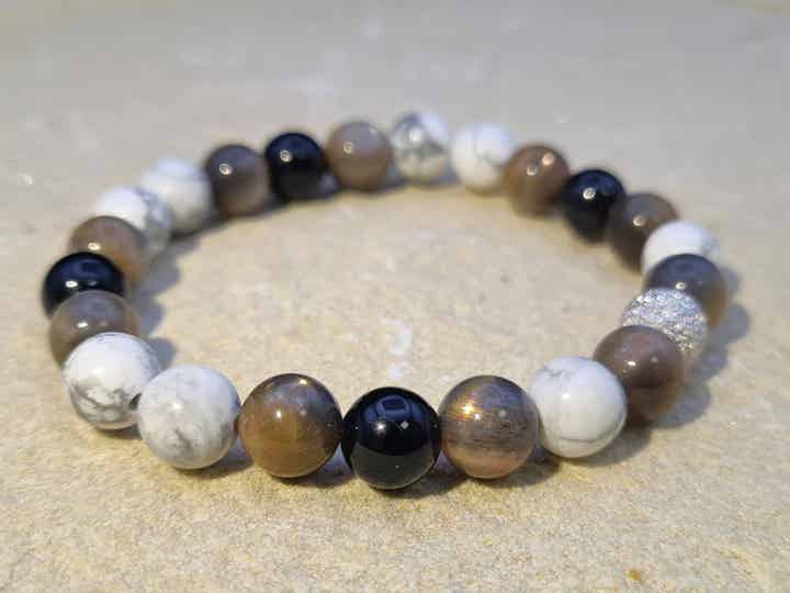 Armband "Empathy", Magnesit, Mondstein, Turmalin Schörl, 925er Silber Stardust Kugel, Ausdruck, Herz vor Kopf, Selbstliebe, Fröhlichkeit