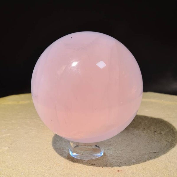 Rosenquarz Kugel mit Sterneffekt (Asterismus), 598g, 75mm