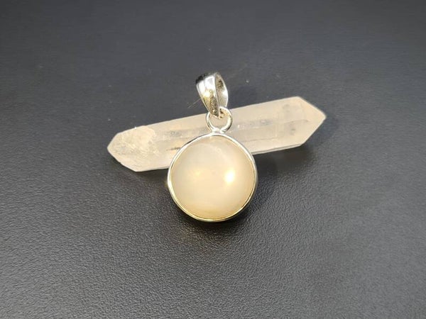 Mondstein hell, Anhänger mit Fassung aus 925er Silber