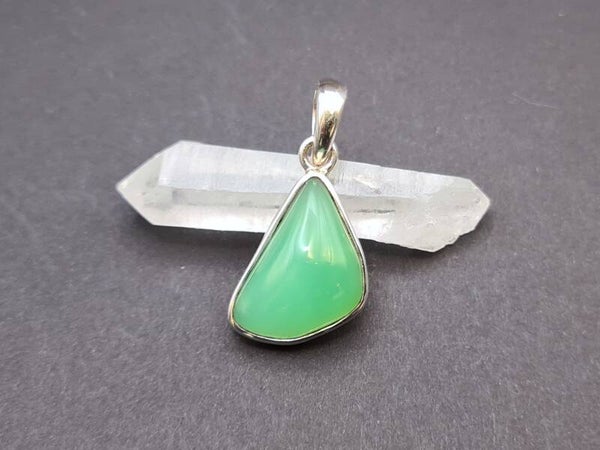 Chrysopras Anhänger mit Fassung aus 925er Silber