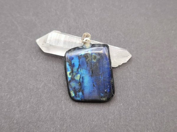 Spektrolith Anhänger mit Silberöse aus 925er Silber