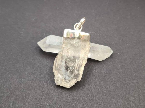 Phenakit Anhänger mit Stiftöse aus 925er Silber