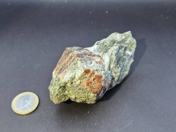 Granat (Almandin) in Glimmerschiefer, Granatenkogl Obergurgl im Ötztal, Österreich