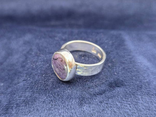 Sugilith Ring - verstellbare Größe 60-64