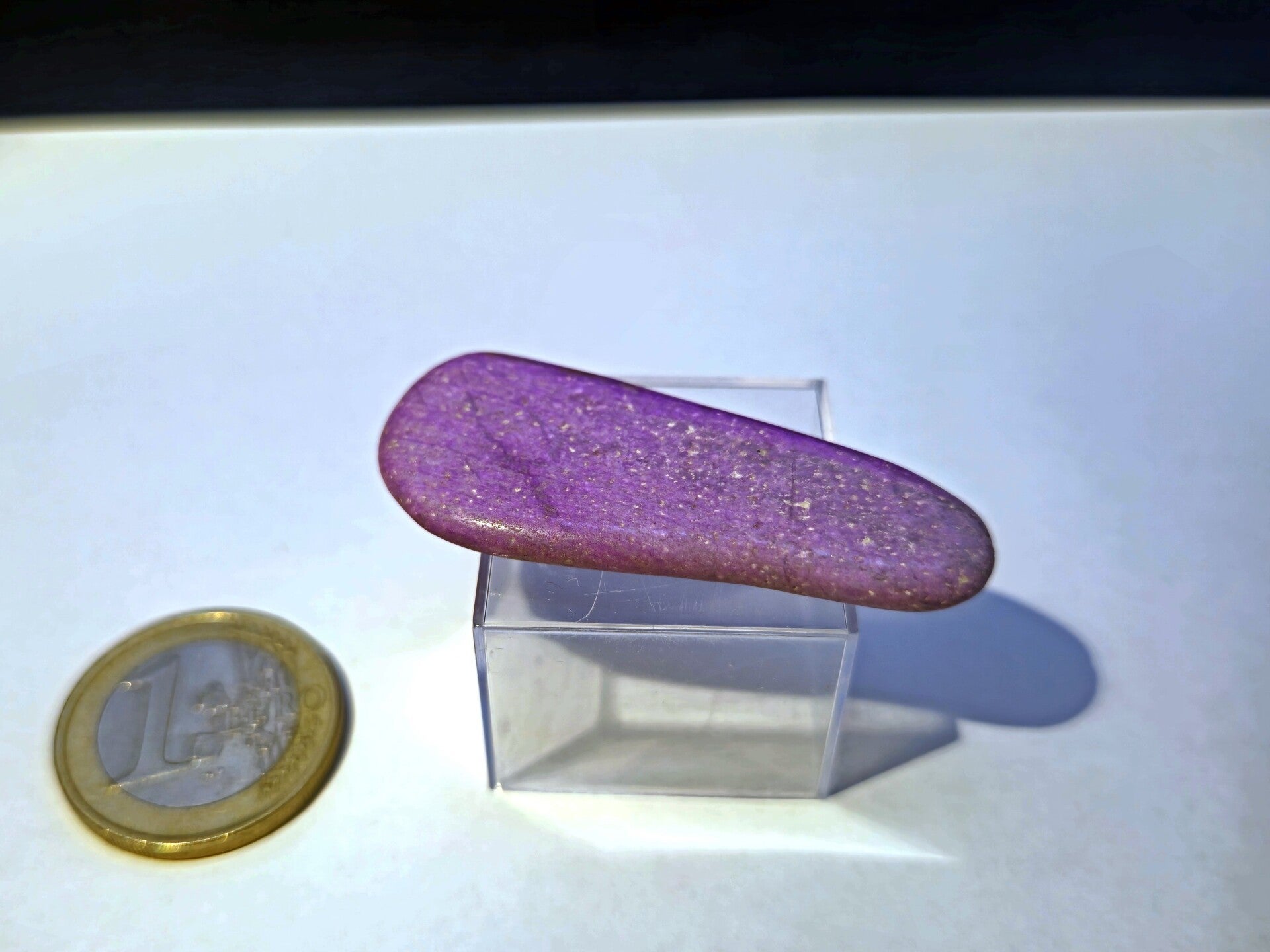 Sugilith, Trommelstein, selten, AA-Qualität, 6,9g