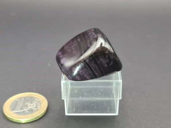 Sugilith, Trommelstein, sehr selten, 27,7g