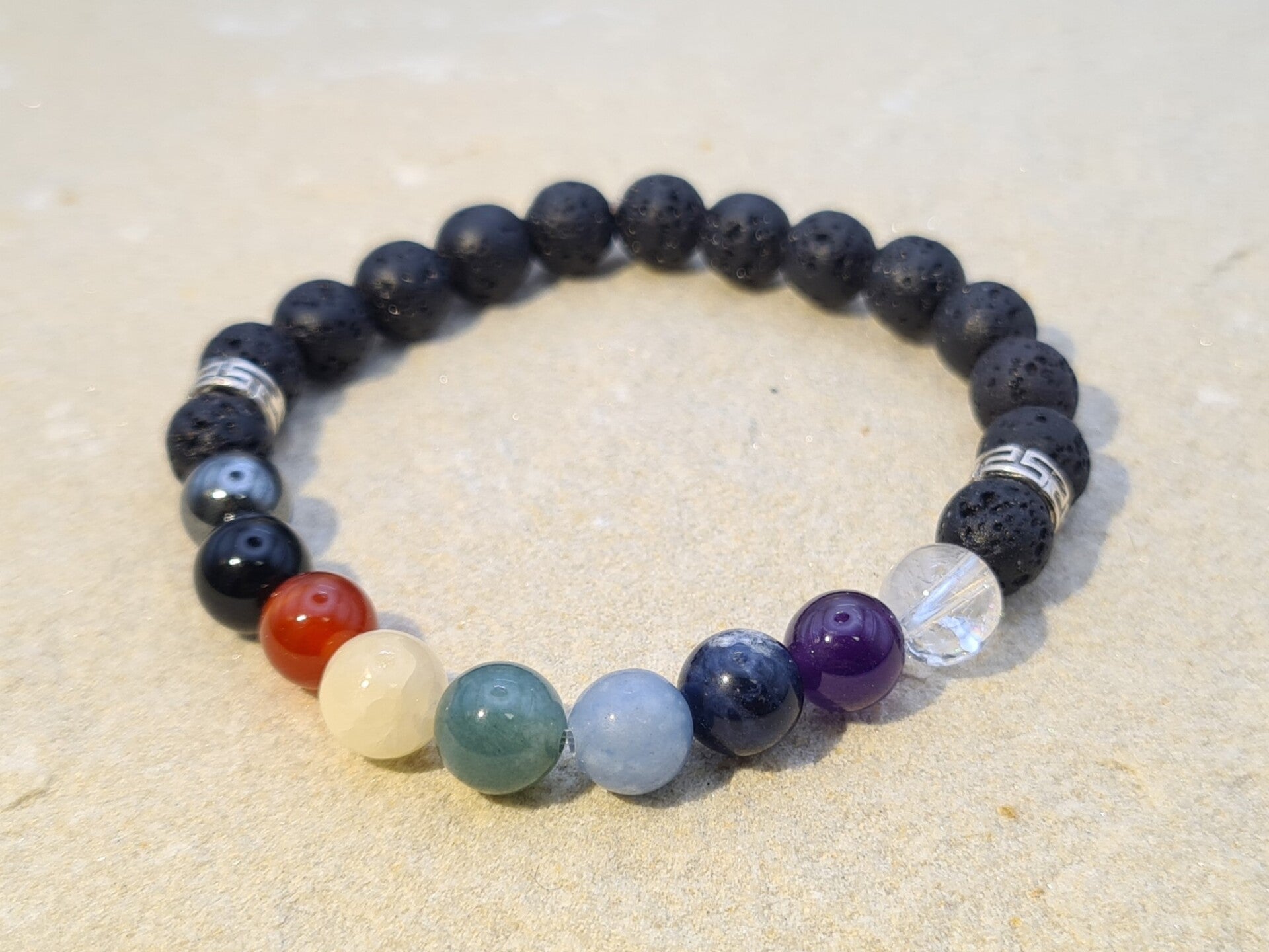 Armband "Chakra - Basic" mit 9 Edelsteinen und Lavaperlen