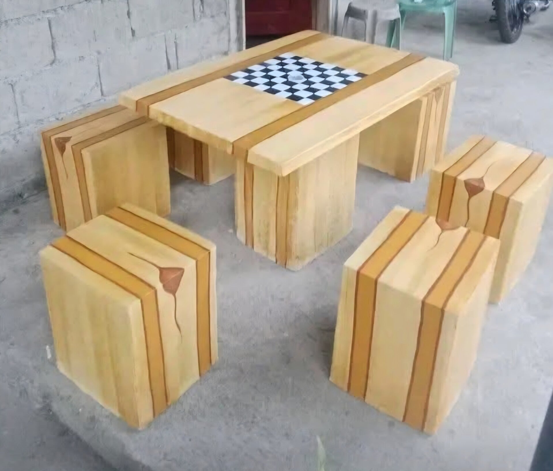 Checkmate Garden Set