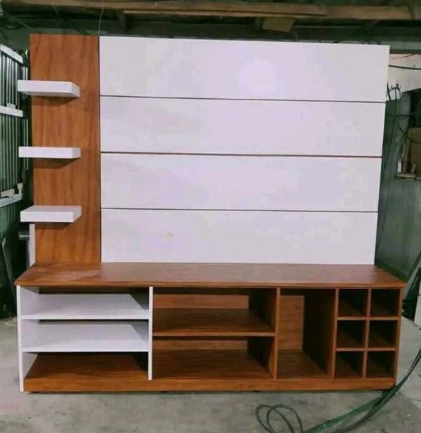 Entertainment/ TV stand