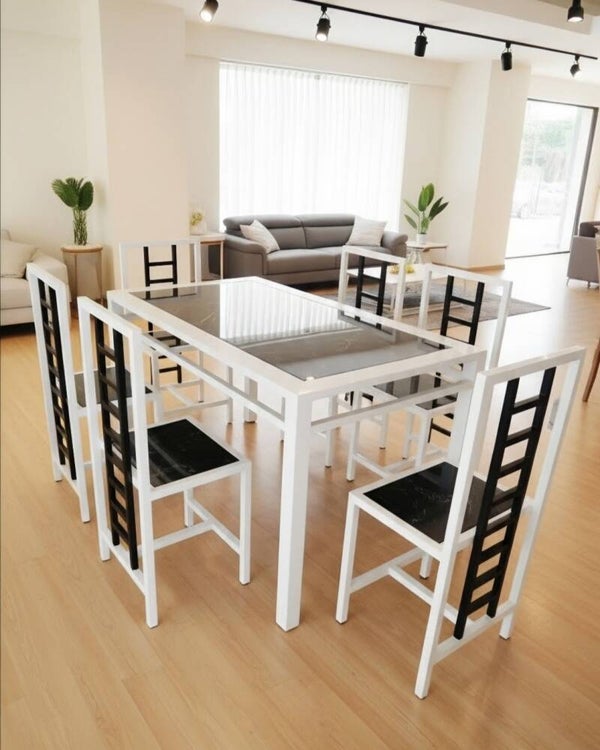 Dining Set for Indoors/Outdoors