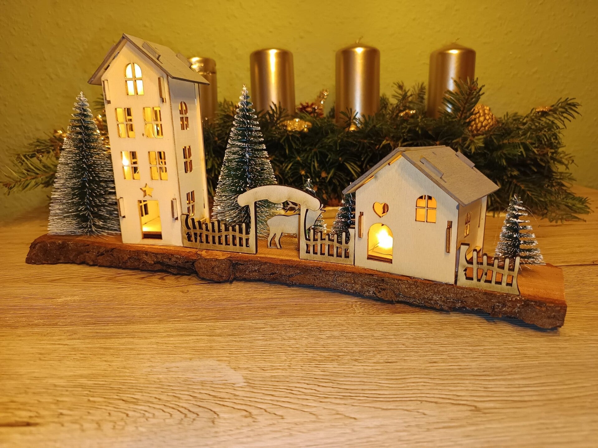 Mittleres Weihnachtsdorf a Baumschnitt Pflaume